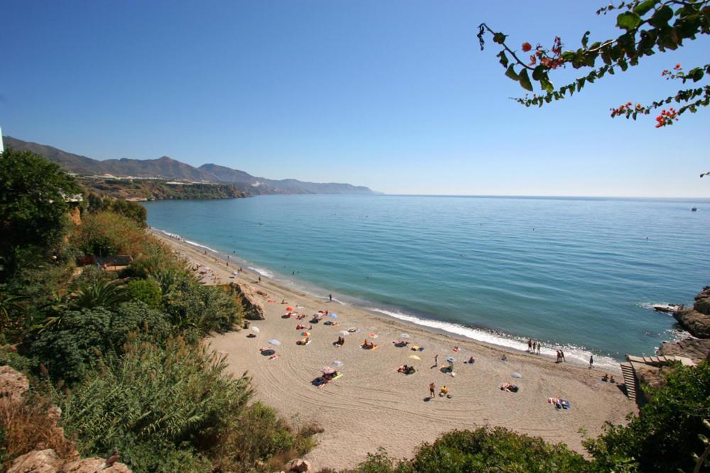 Modern Apartment Stunning Sea Views And Pool Nerja Exterior foto