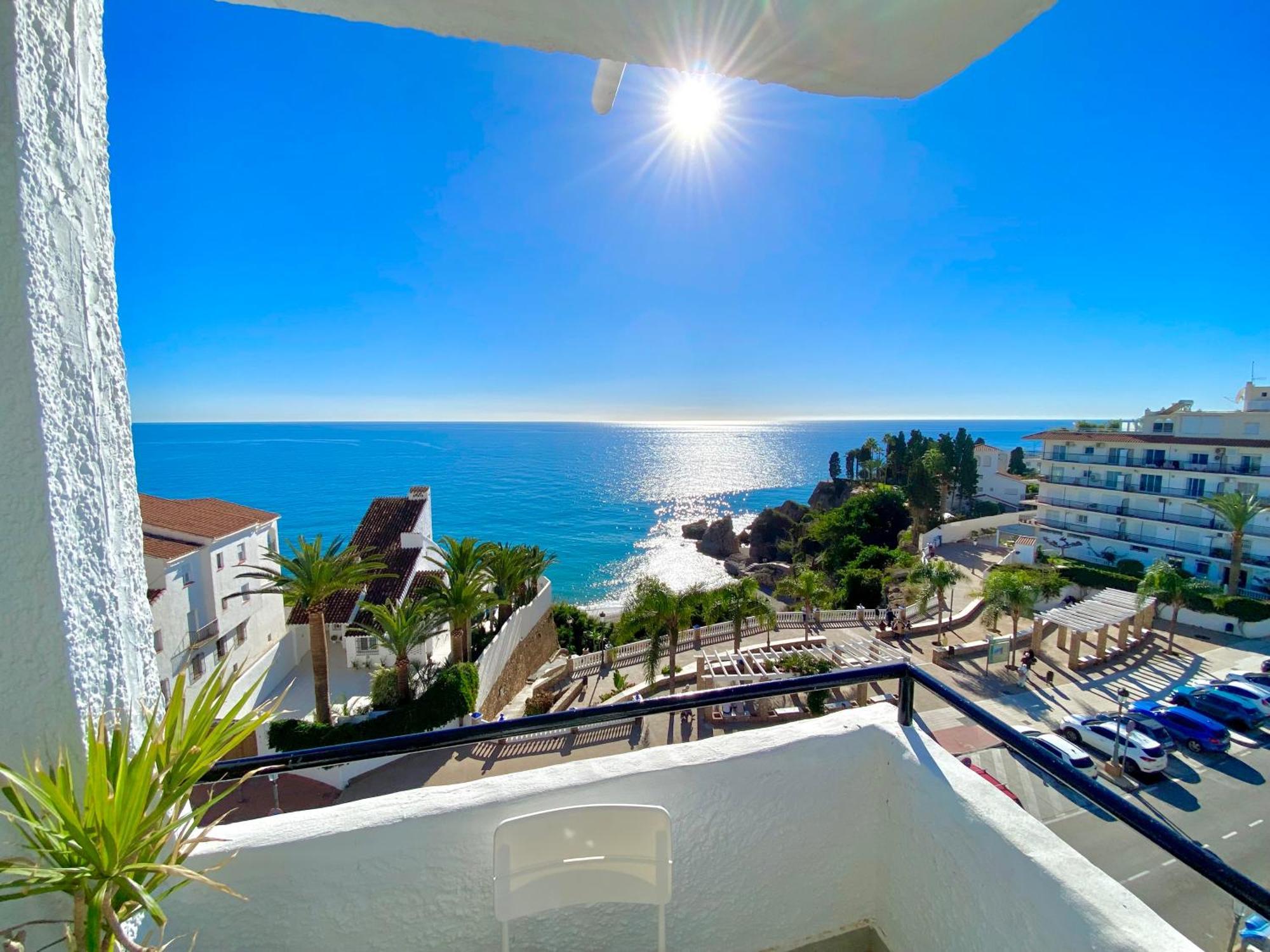 Modern Apartment Stunning Sea Views And Pool Nerja Exterior foto