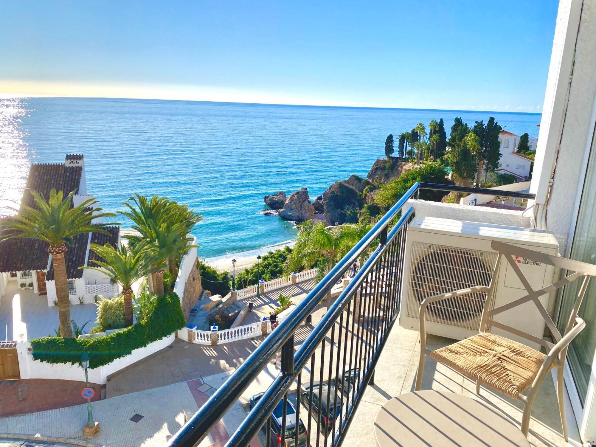 Modern Apartment Stunning Sea Views And Pool Nerja Exterior foto